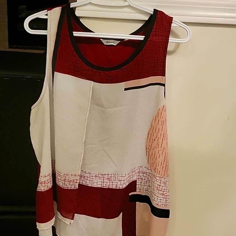 Sleeceless top